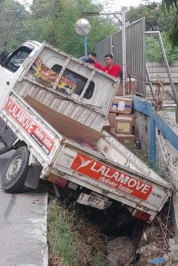 Kecelakaan Maut di Jalur Industri Anggadita Karawang, Satu Keluarga Jadi Korban