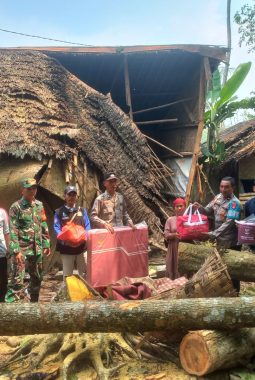 Sekaligus 12 Rumah Terdampak Angin Kencang KSB Kec. Patia Bersama Forkopimcam Lakukan Asesman Sambangi Para Korban