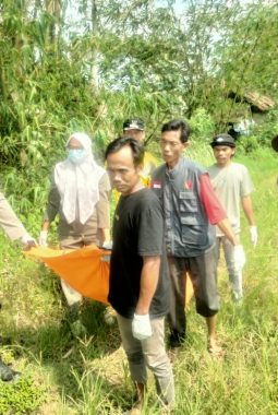Mayat Pria Ditemukan di Pesawahan Surianeun, KSB Patia Bersama Tim Gabungan Evakuasi Korban