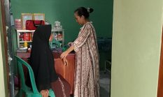 Viral, Warga Apresiasi Terhadap Kinerja Salaseorang Bidan Yang Berjiwa Sosial Besar di Patia
