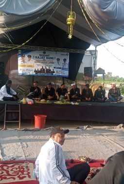Babarit Hajat Bumi Desa Parakan dan Pengukuhan SK Godot Satria Langit Berlangsung Khidmat